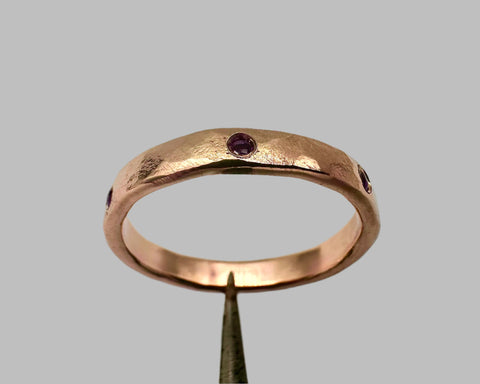 MORAVA RING ROSE GOLD AND AMETHYST