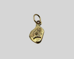 RELIEF FREE FORM CHARM YELLOW GOLD